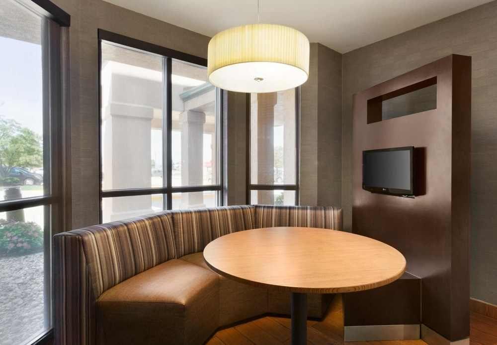 Courtyard By Marriott Bloomington Normal Hotel Kültér fotó