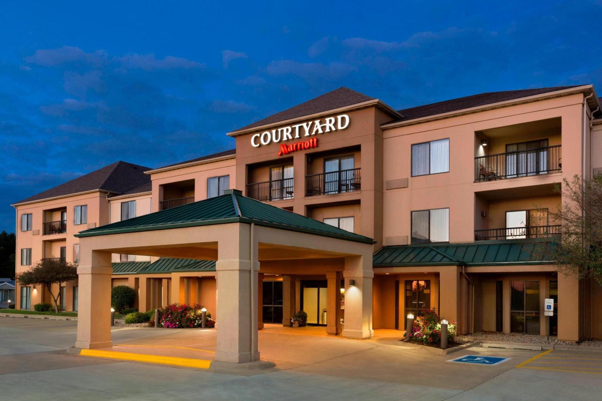 Courtyard By Marriott Bloomington Normal Hotel Kültér fotó