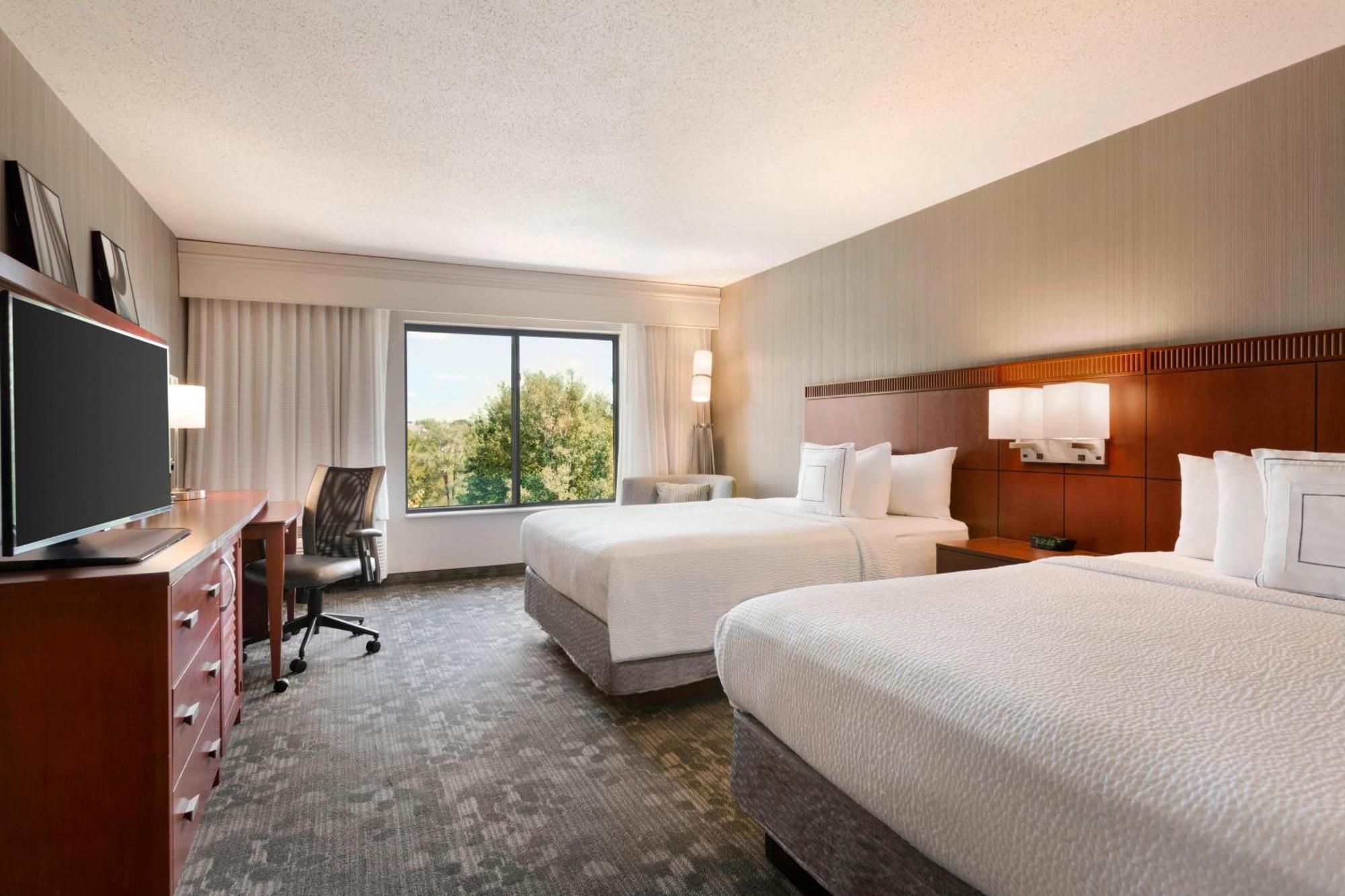 Courtyard By Marriott Bloomington Normal Hotel Kültér fotó