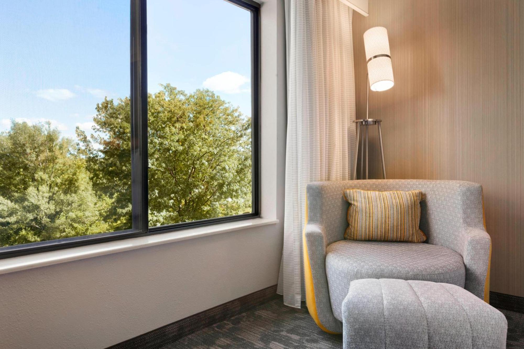 Courtyard By Marriott Bloomington Normal Hotel Kültér fotó